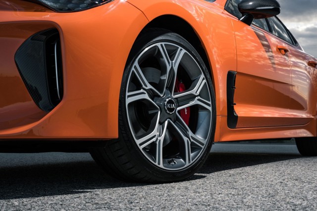 Kia Stinger photo 51