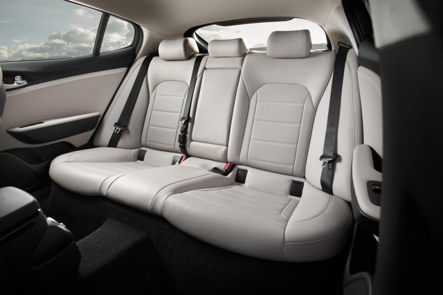 Kia Stinger photo 68