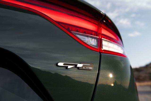 Kia Stinger photo 5