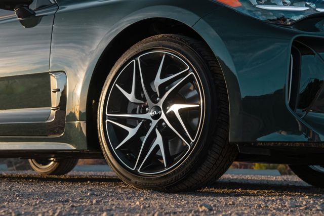 Kia Stinger photo 6
