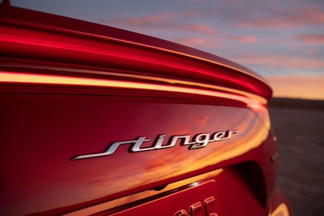 Kia Stinger photo 11