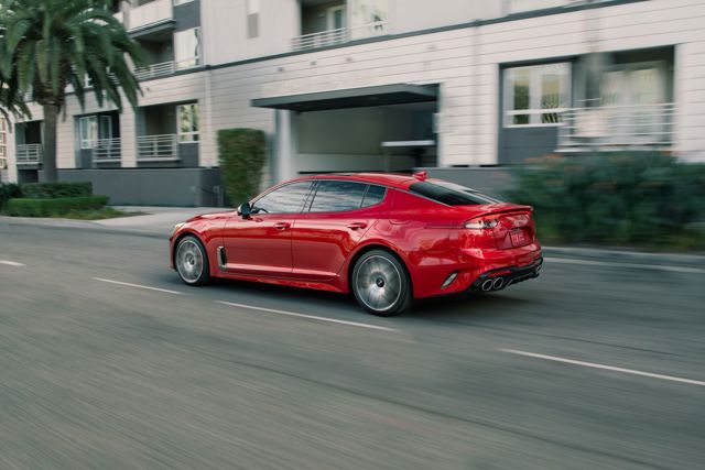 Kia Stinger photo 14