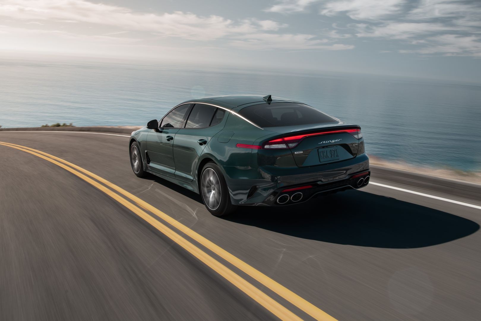 Kia Stinger photo 17