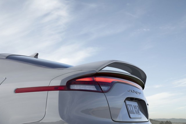 Kia Stinger photo 48