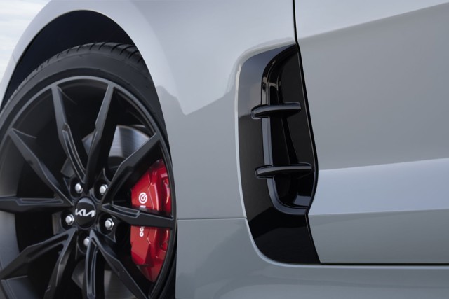 Kia Stinger photo 50