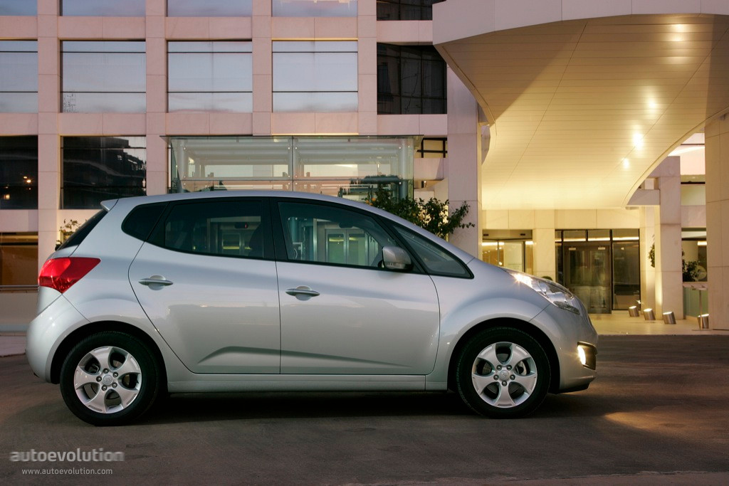 Kia Venga photo 18