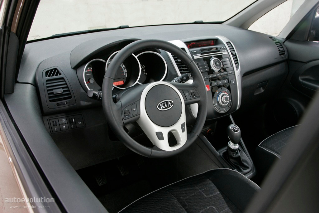 Kia Venga photo 36