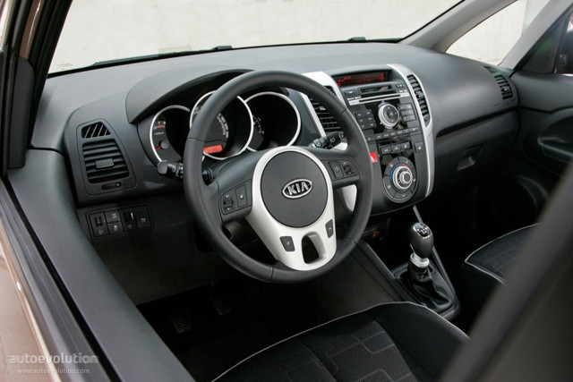 Kia Venga foto 36