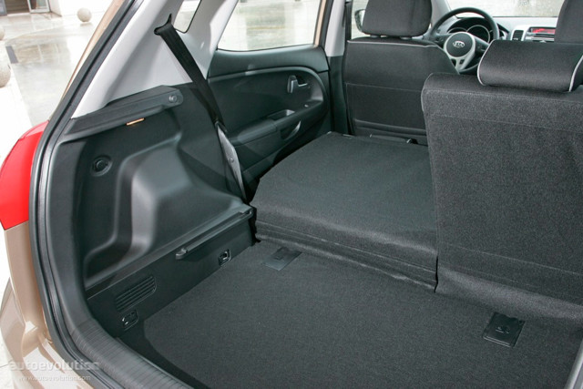 Kia Venga foto 42