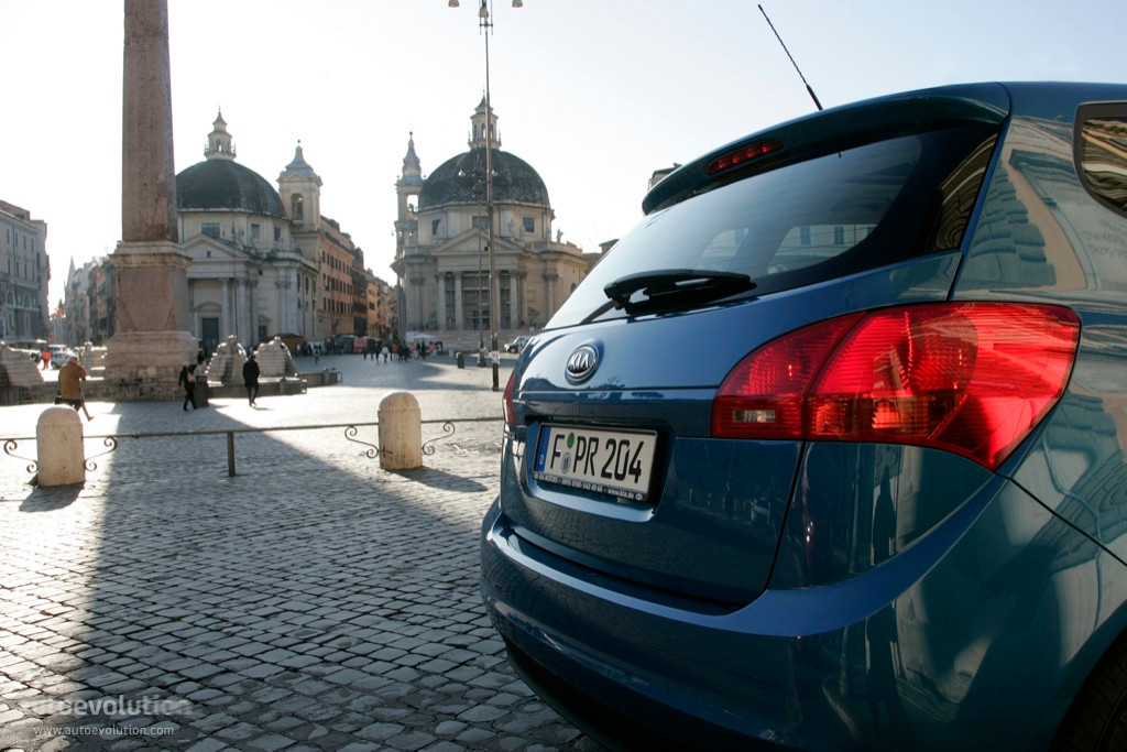 Kia Venga photo 8