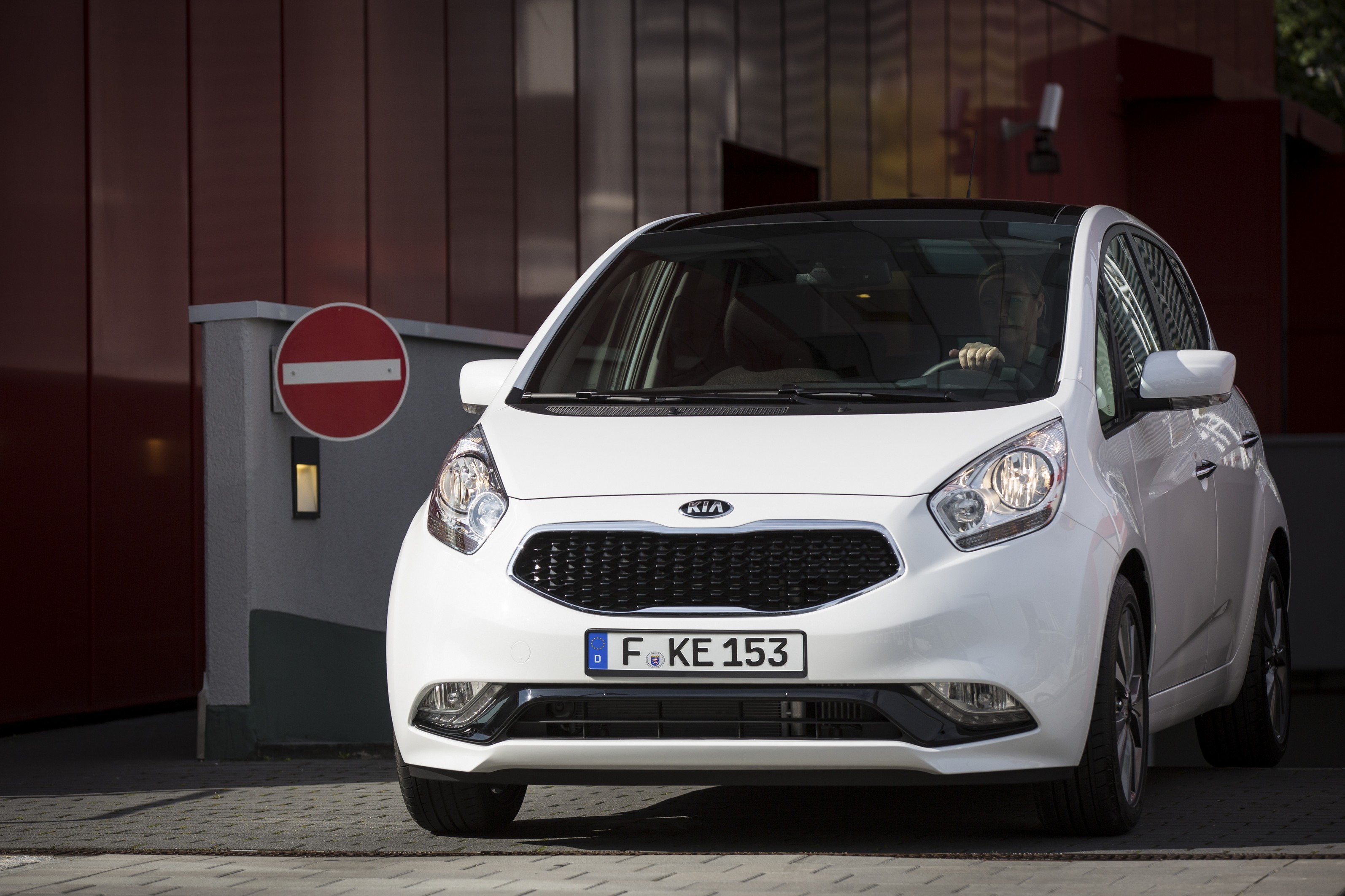 Kia Venga photo 11