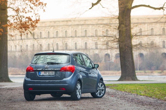Kia Venga photo 25