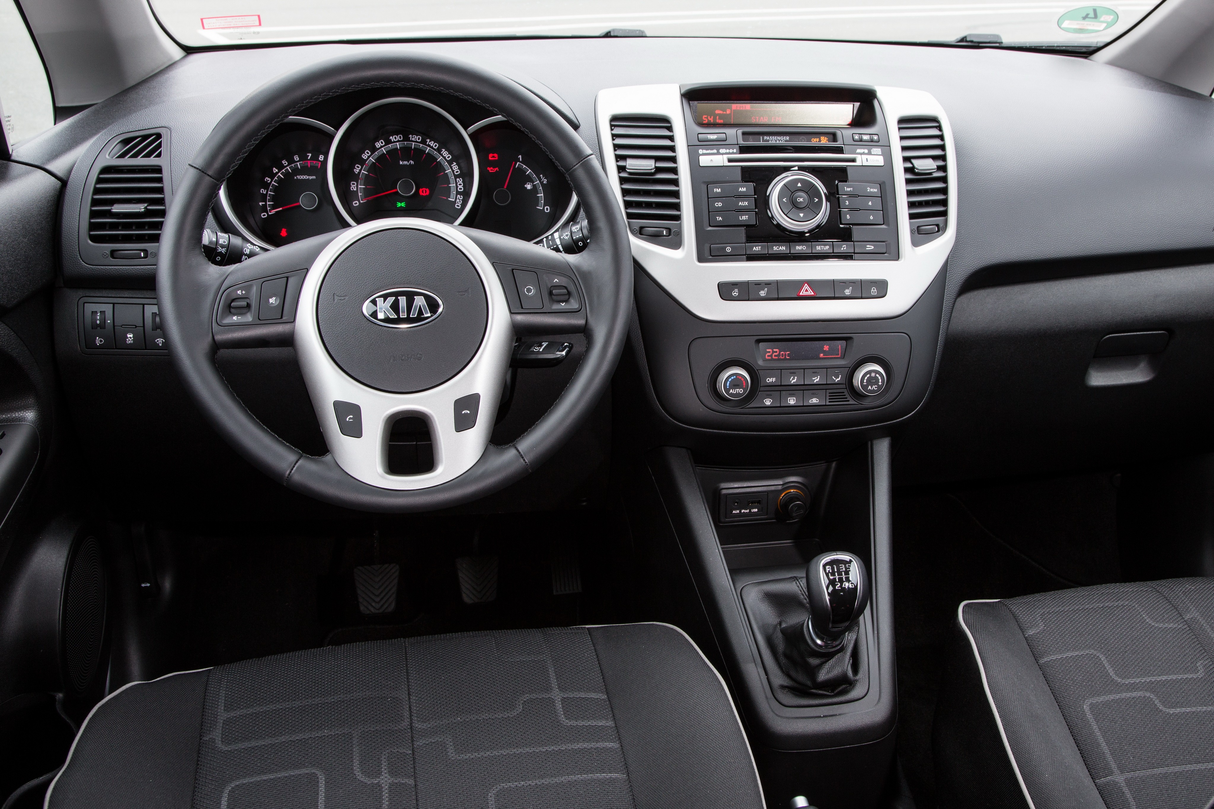 Kia Venga photo 36