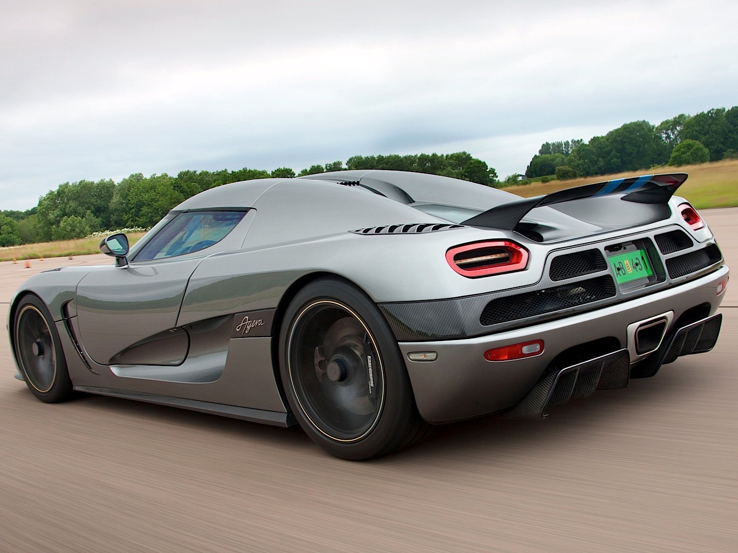 Koenigsegg Agera photo 12