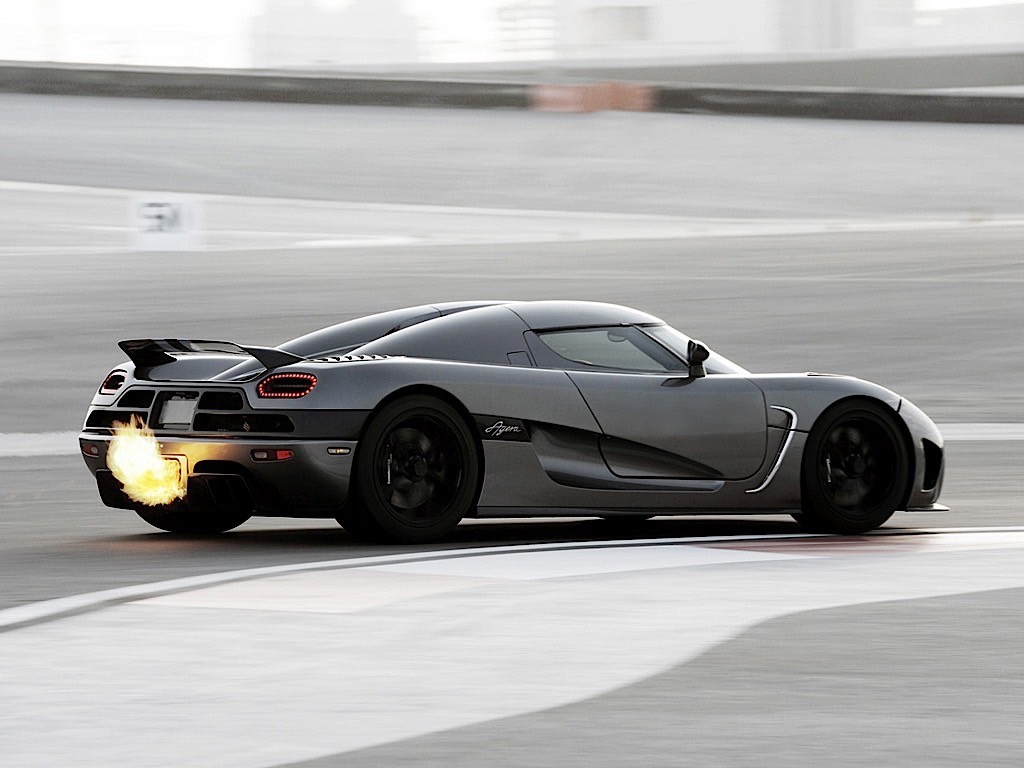 Koenigsegg Agera photo 16