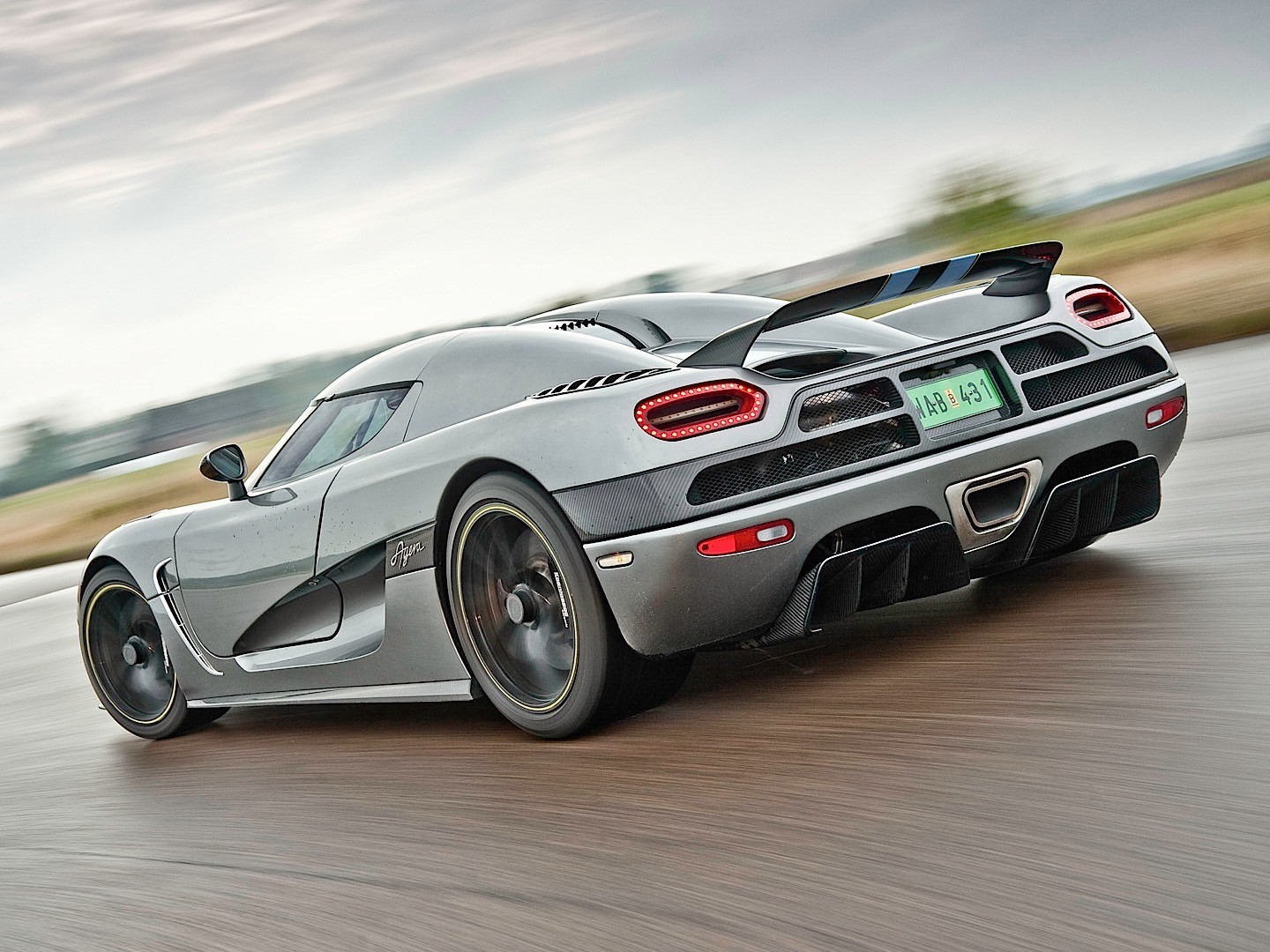 Koenigsegg Agera photo 18