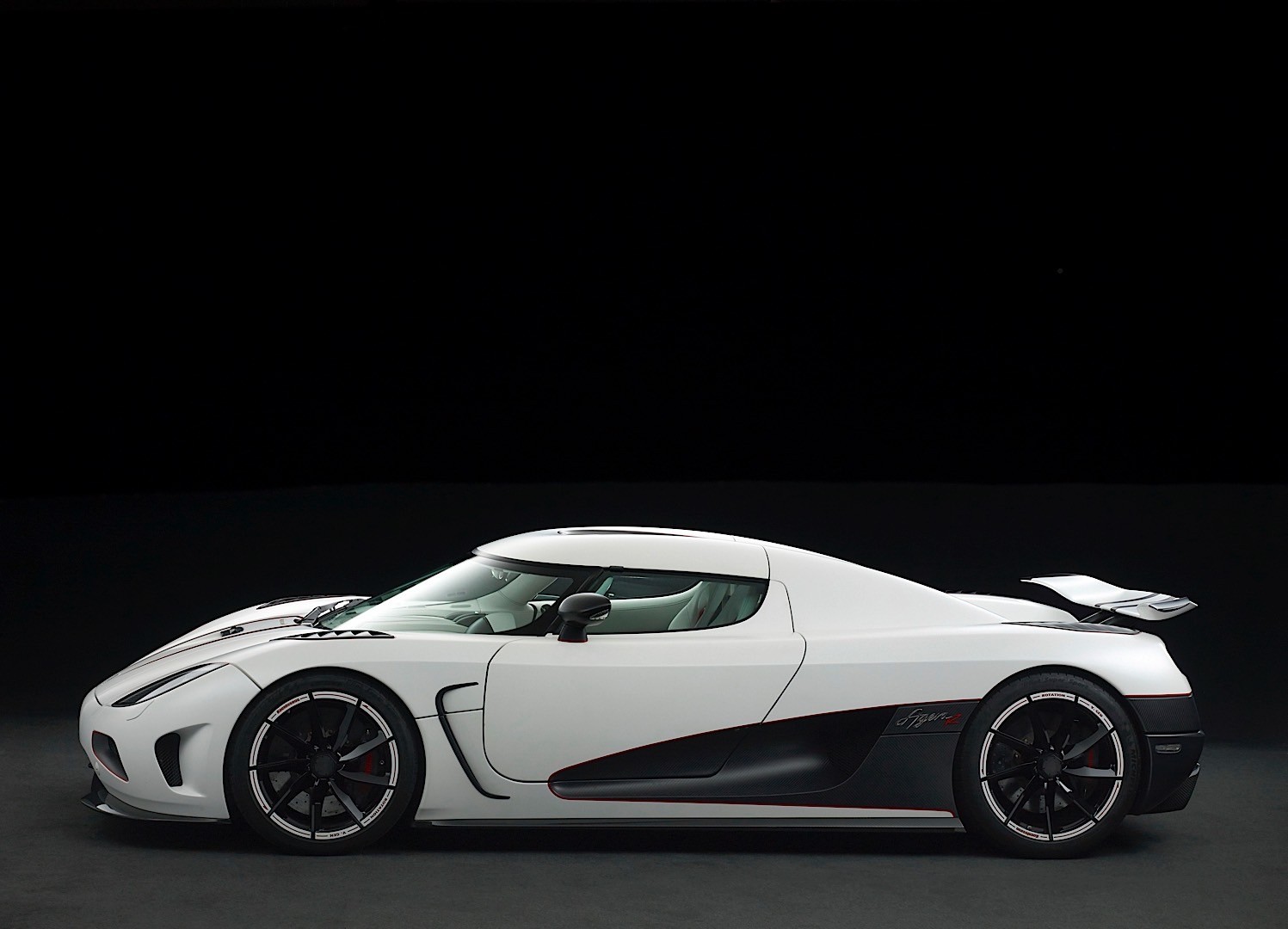 Koenigsegg Agera photo 12