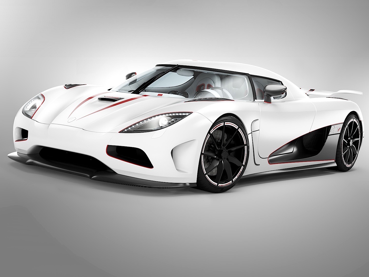 Koenigsegg Agera photo 14