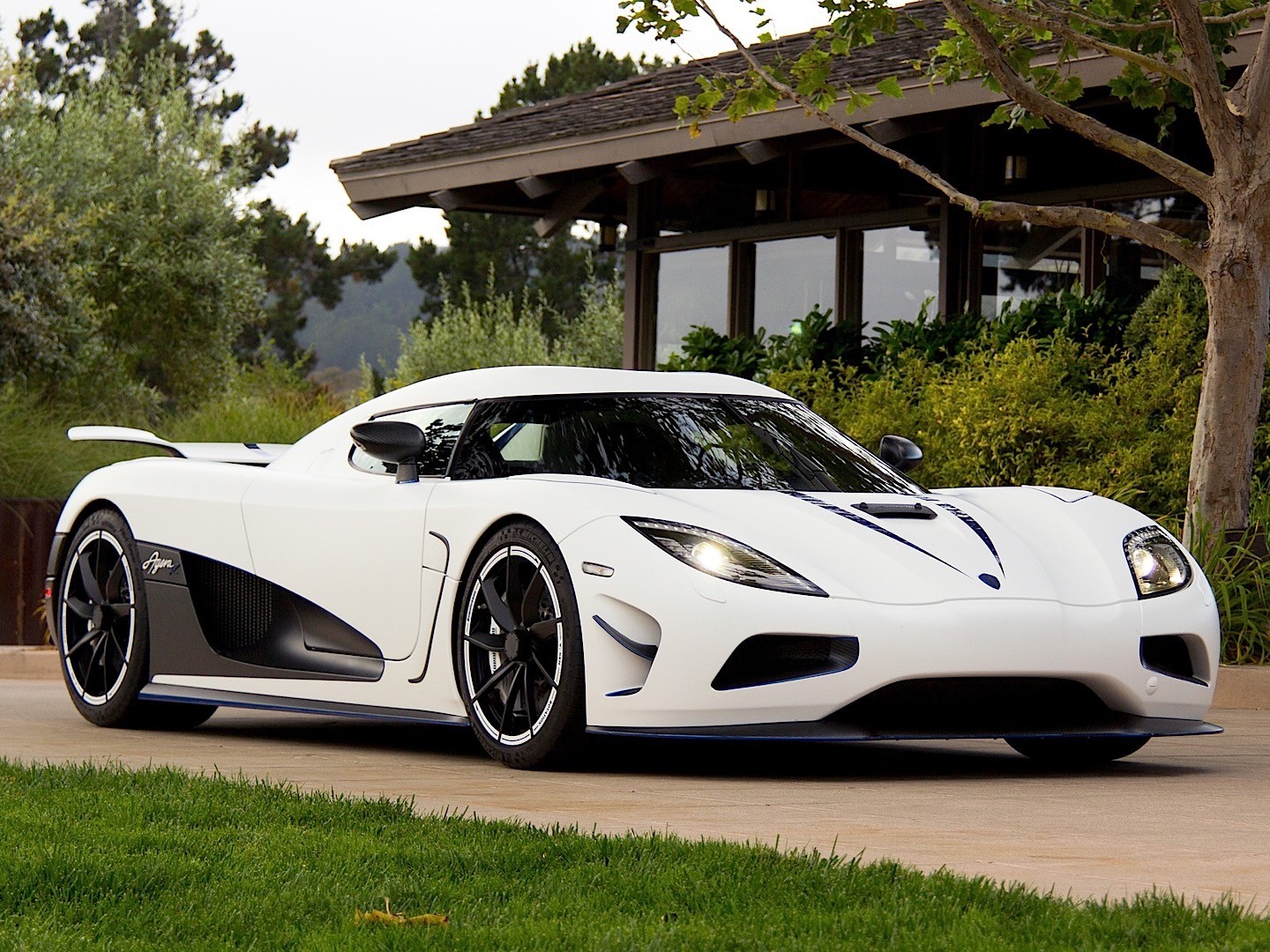 Koenigsegg Agera photo 2