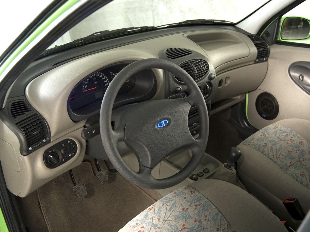 Lada Kalina Hatchback photo 18