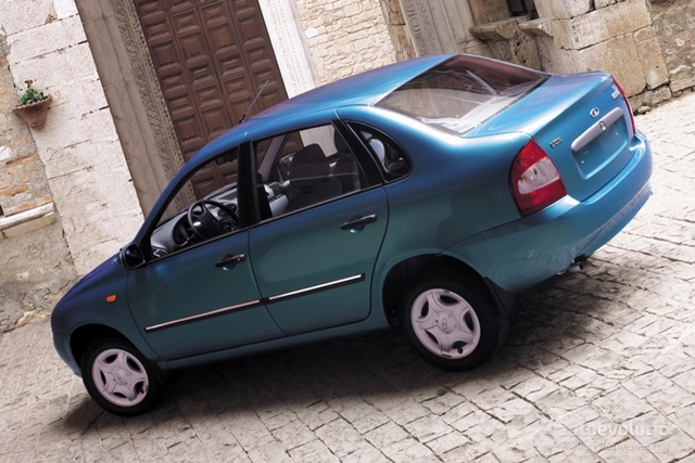 Lada Kalina Sedan foto 2