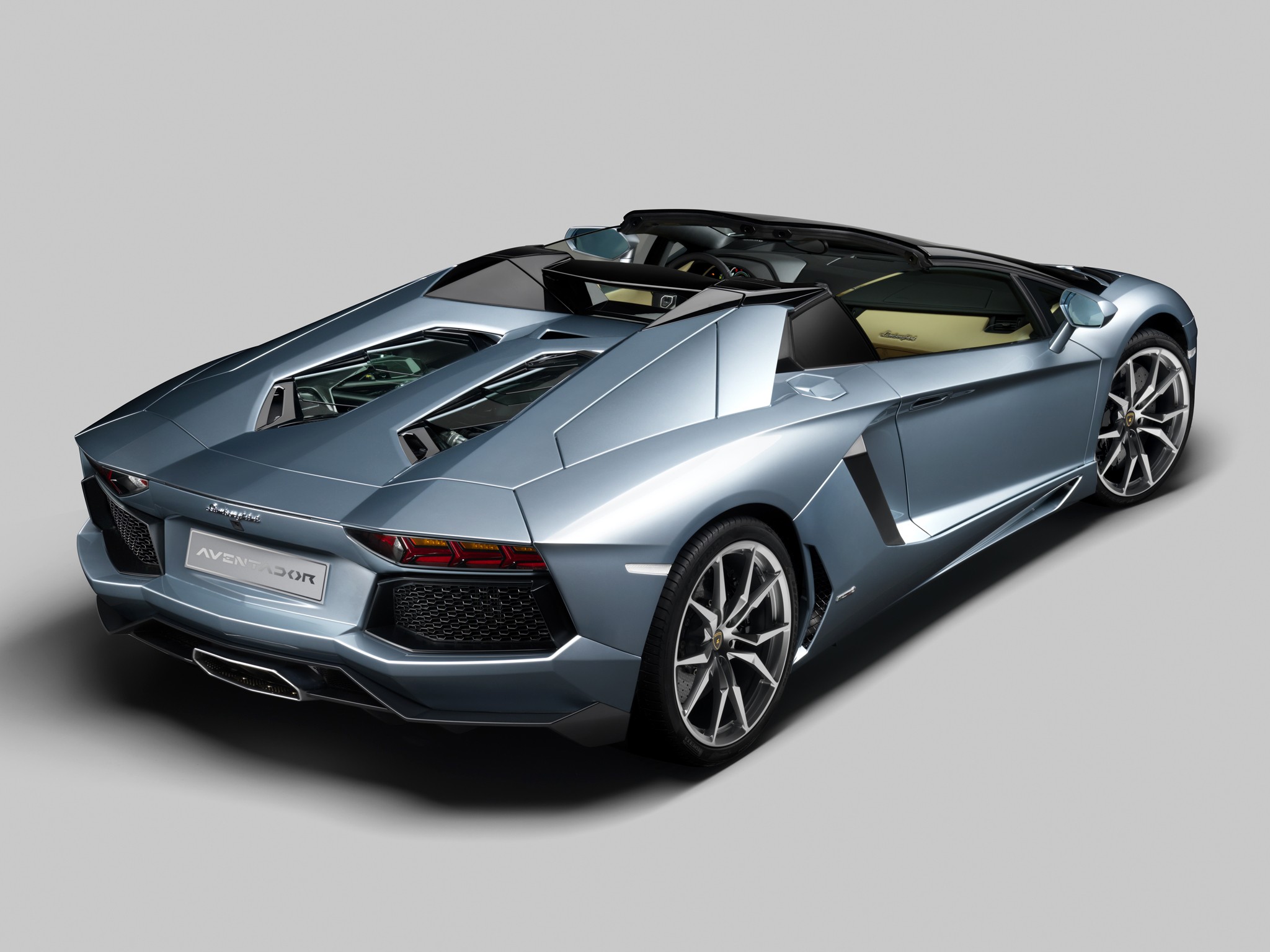 Lamborghini Aventador Roadster photo 11