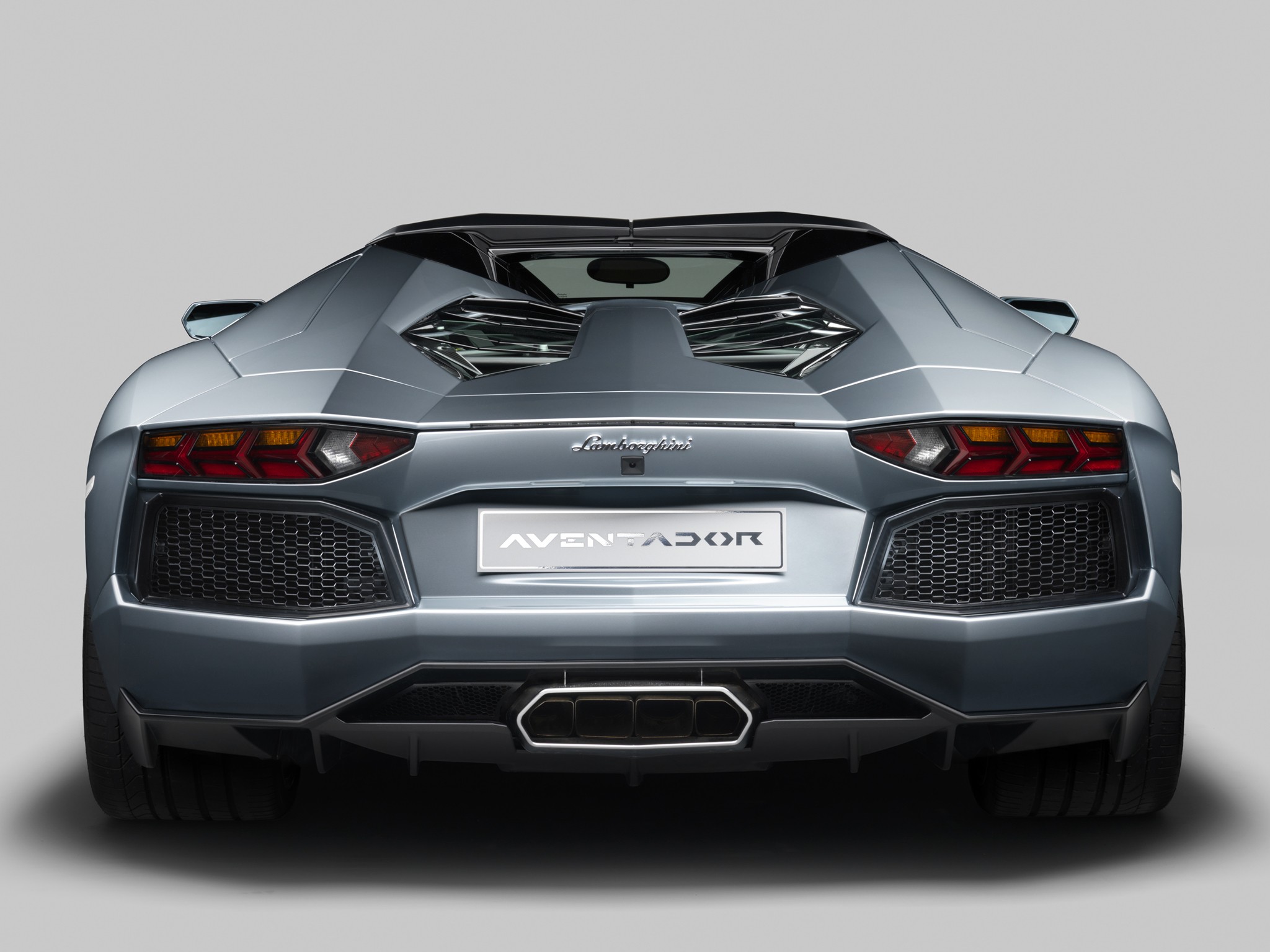Lamborghini Aventador Roadster photo 14