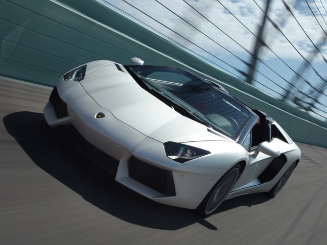 Lamborghini Aventador Roadster foto 23