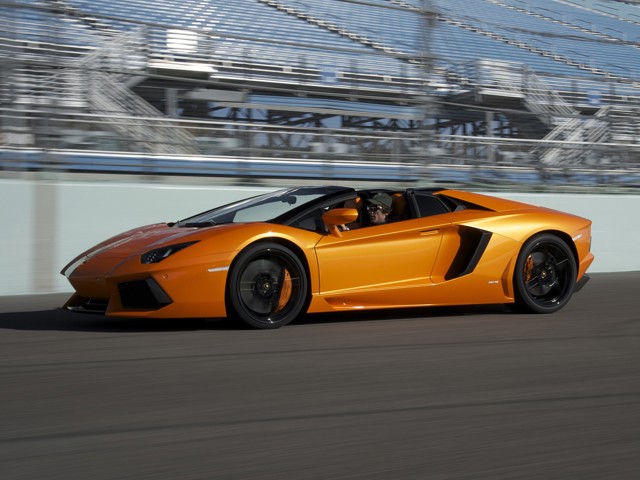 Lamborghini Aventador Roadster foto 26