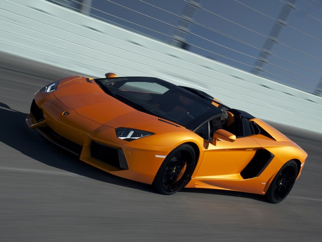 Lamborghini Aventador Roadster foto 28