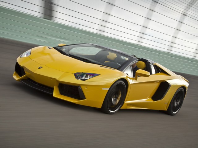 Lamborghini Aventador Roadster foto 30