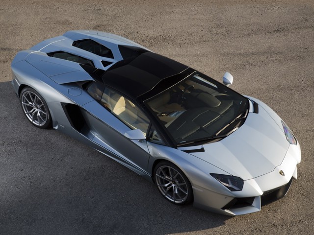 Lamborghini Aventador Roadster foto 31