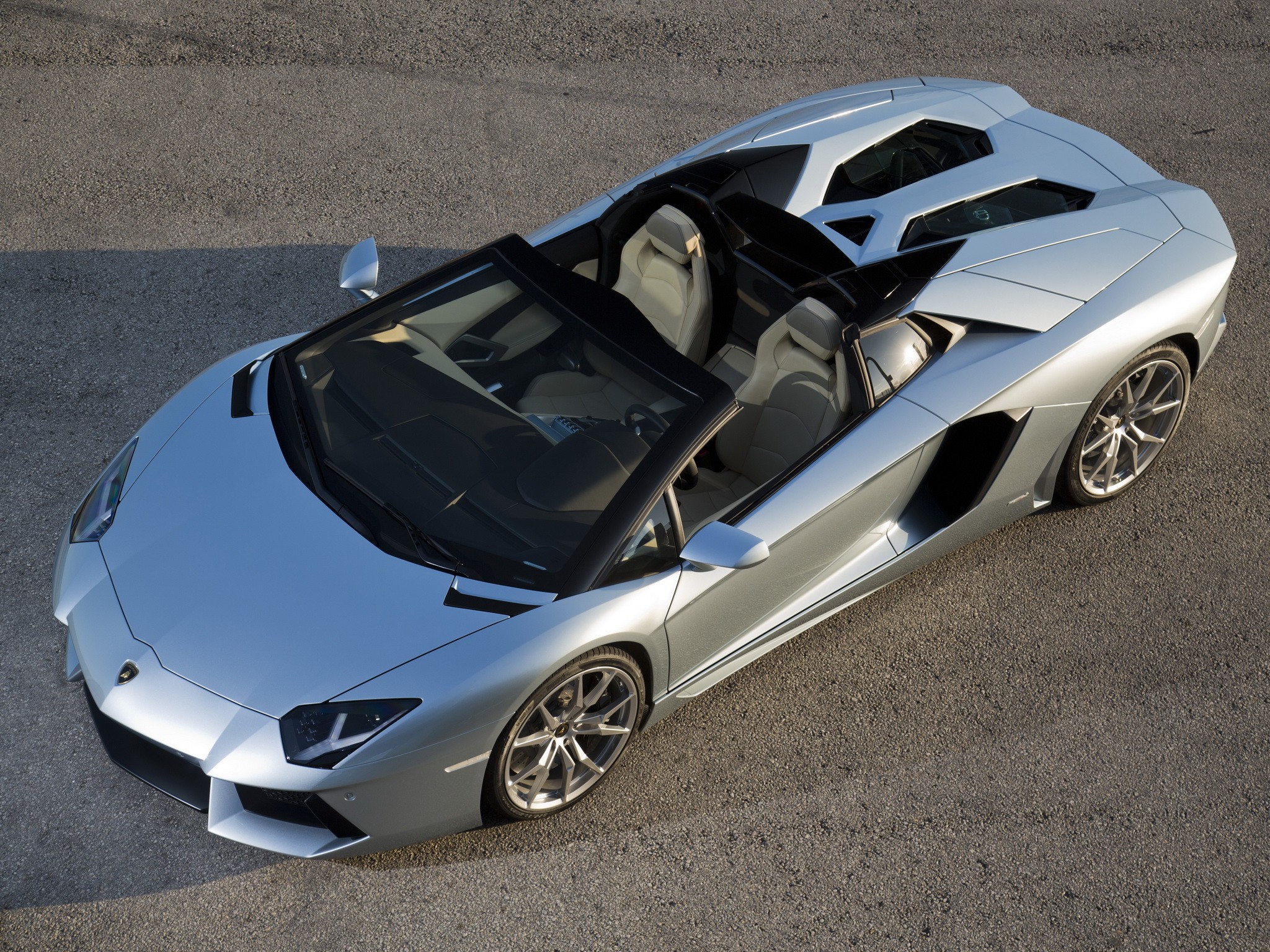 Lamborghini Aventador Roadster photo 33
