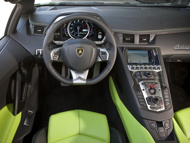 Lamborghini Aventador Roadster foto 62