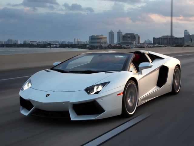 Lamborghini Aventador Roadster foto 45