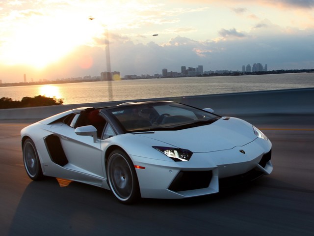 Lamborghini Aventador Roadster foto 47