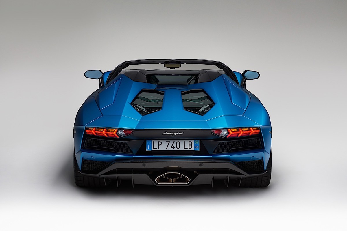 Lamborghini Lamborghini Aventador Roadster