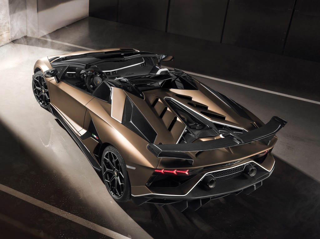 Lamborghini Aventador Roadster photo 15