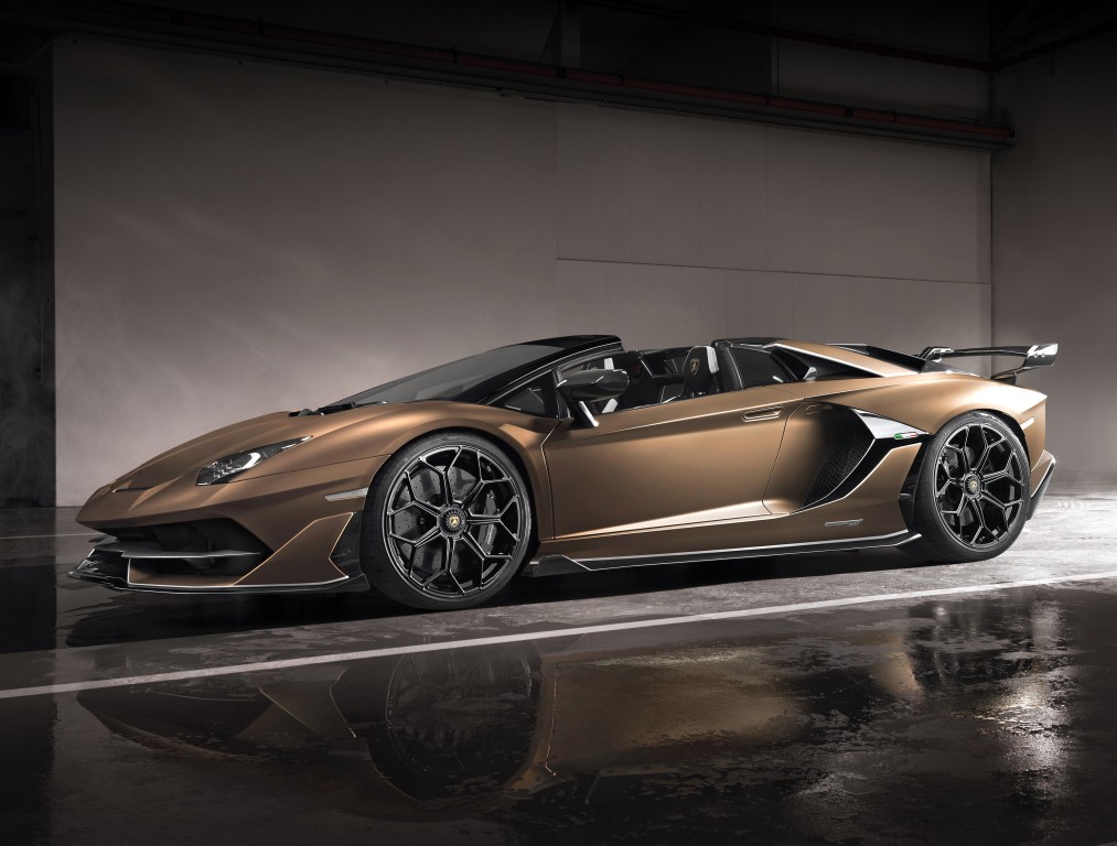 Lamborghini Aventador Roadster photo 19