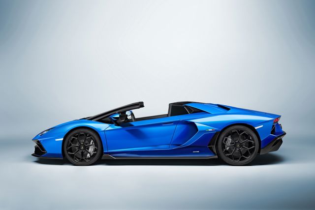 Lamborghini Aventador Roadster foto 13