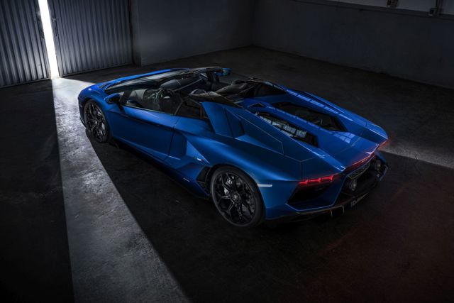 Lamborghini Aventador Roadster foto 26