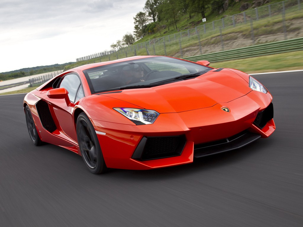 Lamborghini Aventador photo 13