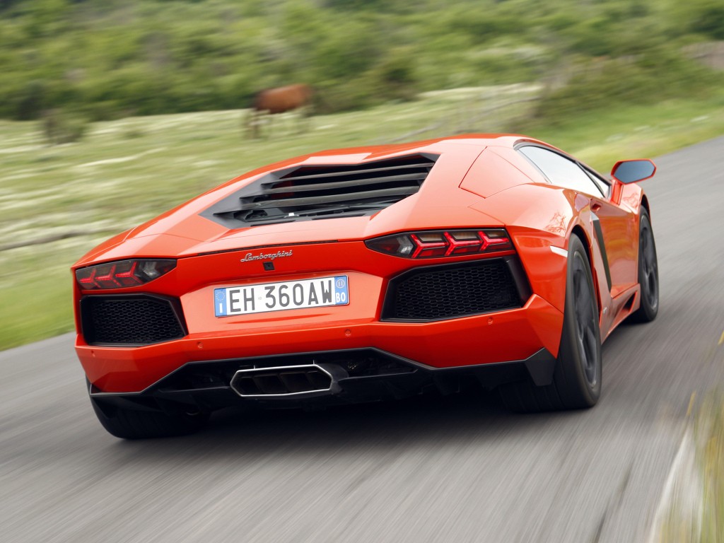 Lamborghini Aventador photo 15