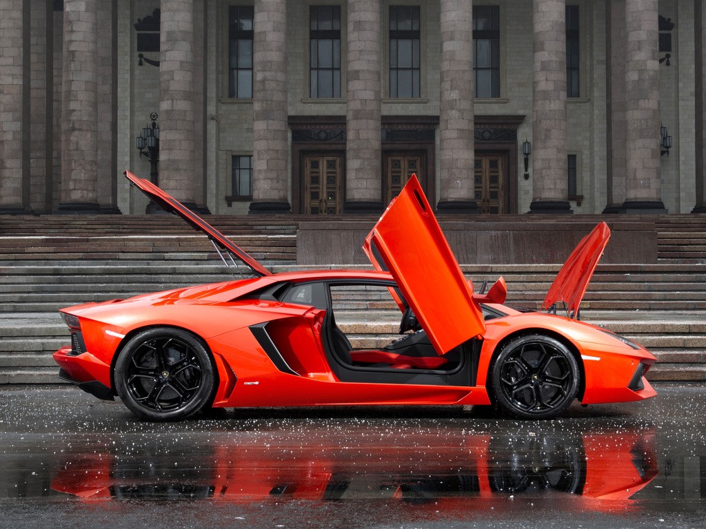 Lamborghini Aventador photo 24