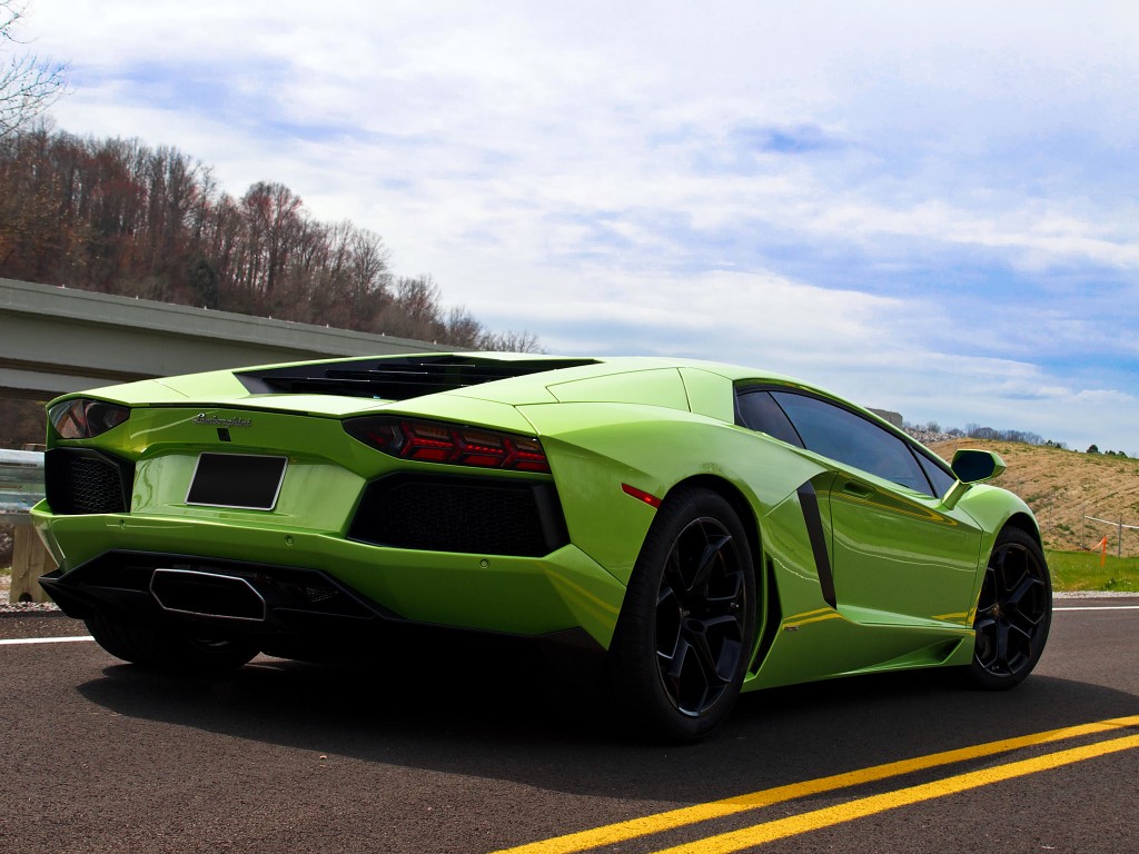 Lamborghini Aventador photo 28