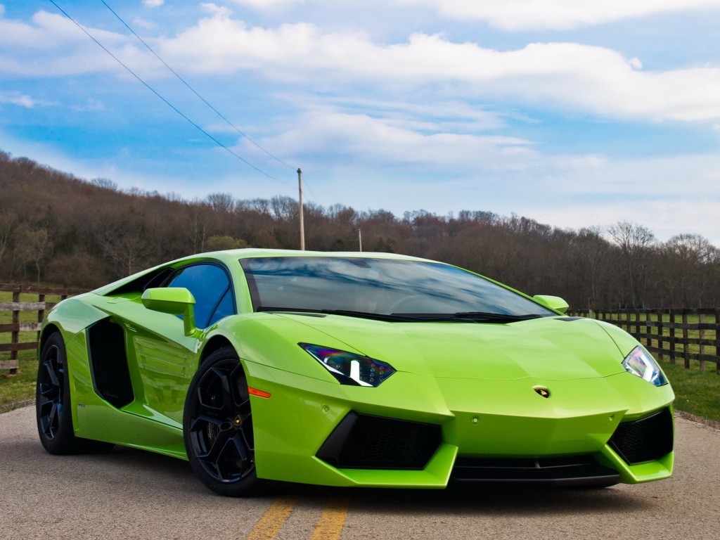 Lamborghini Aventador photo 32