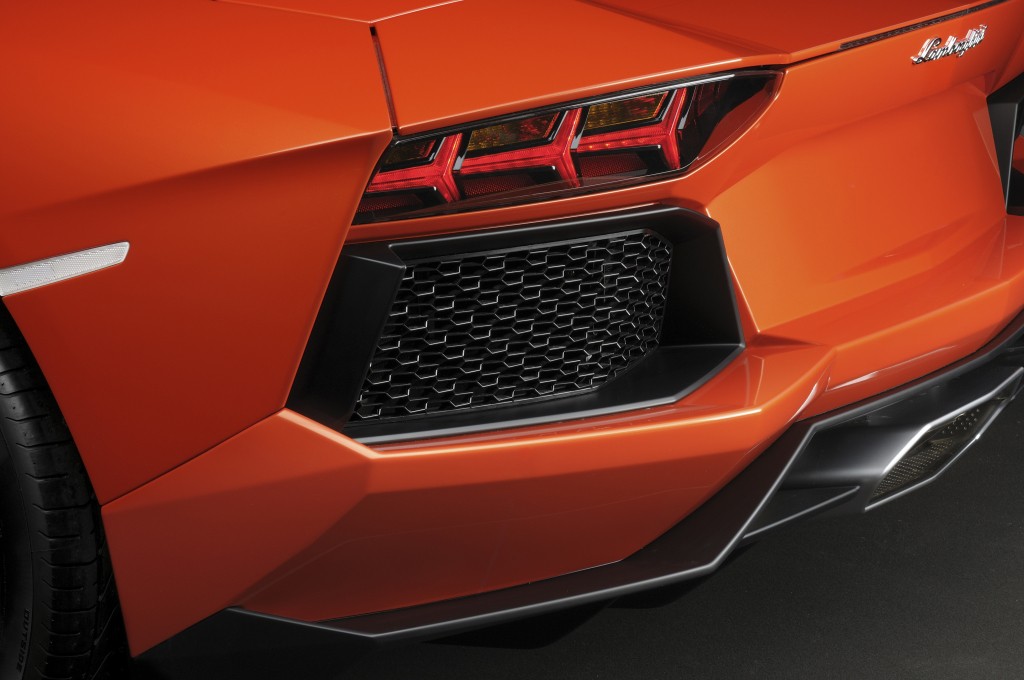 Lamborghini Aventador photo 39