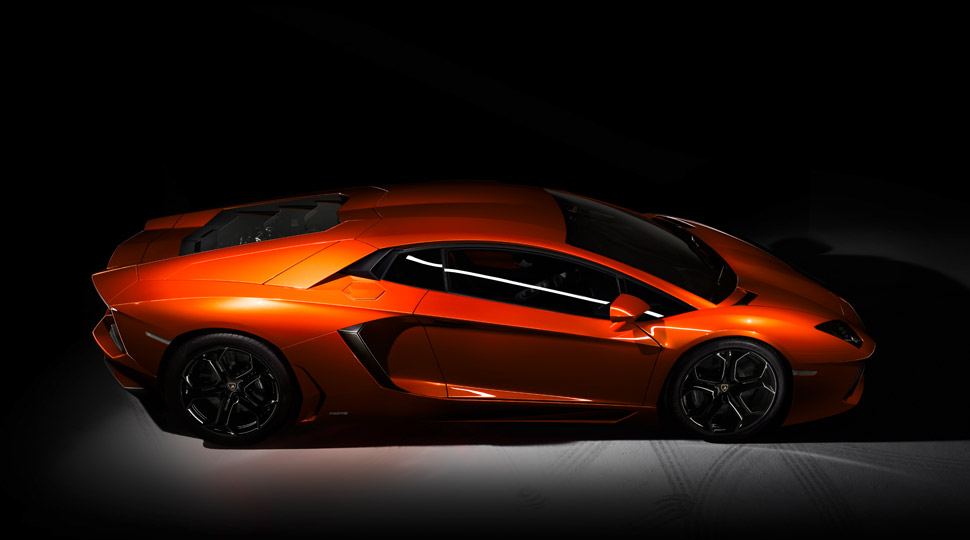 Lamborghini Aventador photo 2