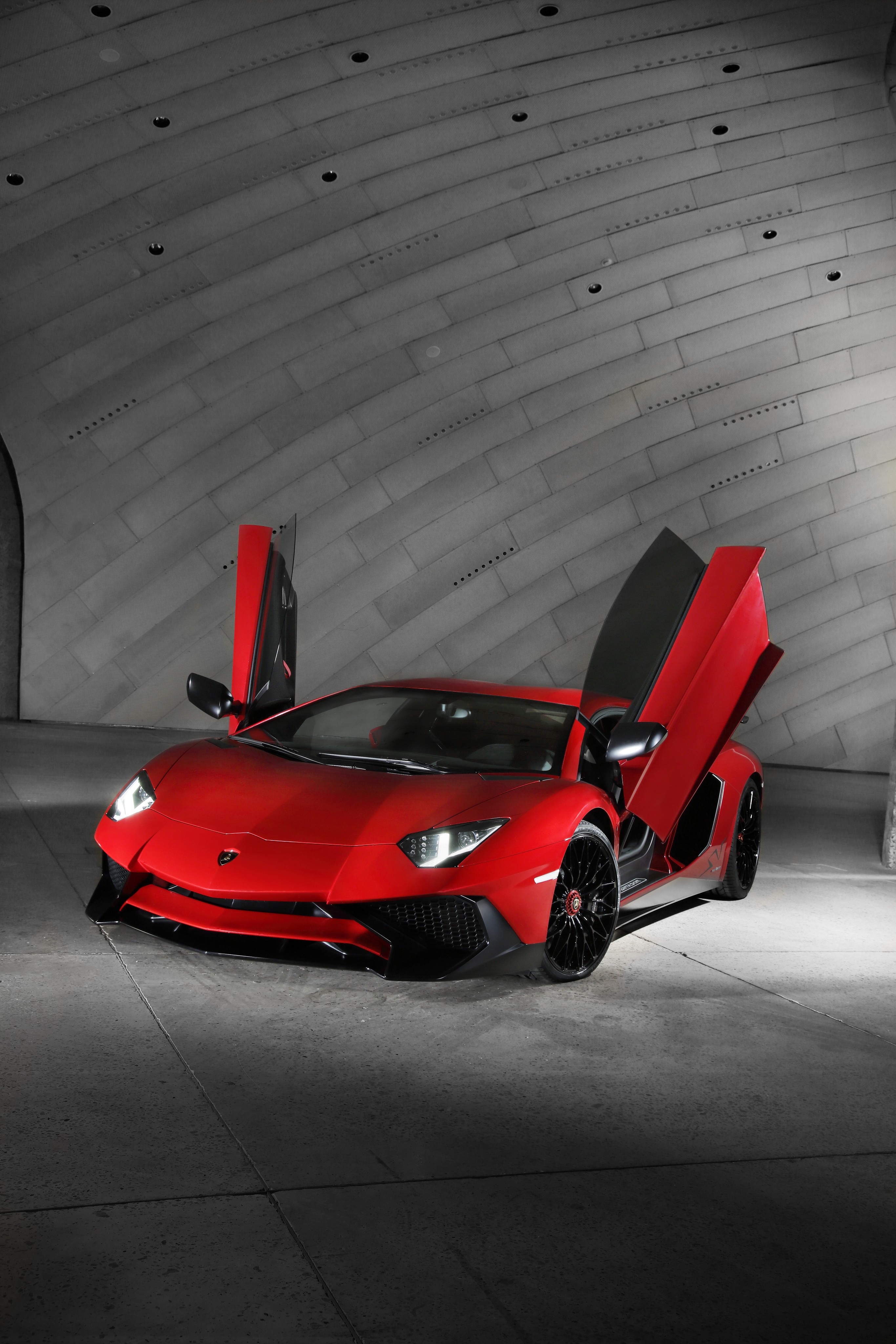 Lamborghini Aventador photo 2