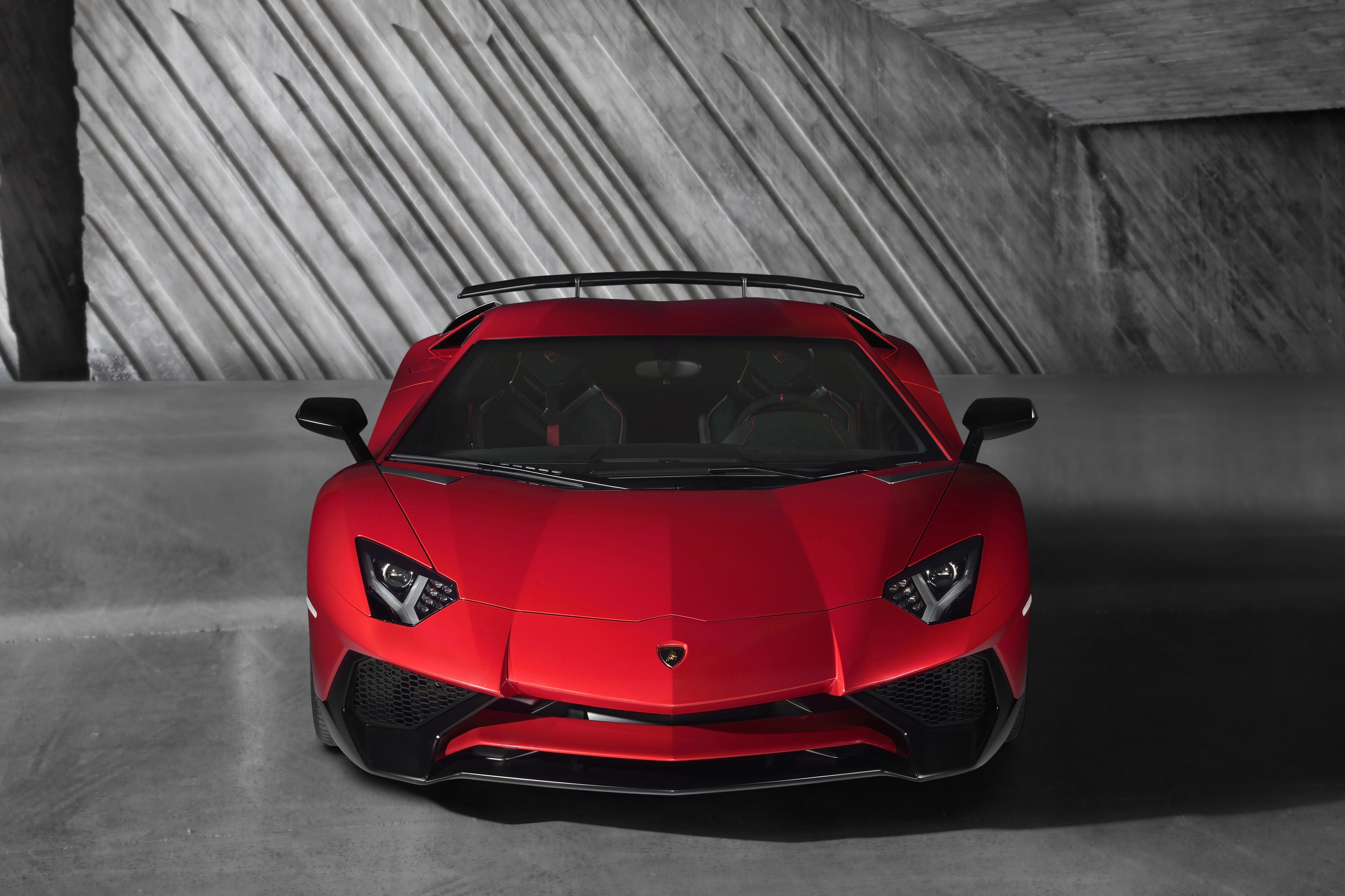 Lamborghini Aventador photo 3
